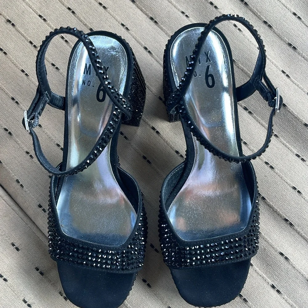 Beaded platform sandals by Mix NO. 6. Size 8 1/2 medium